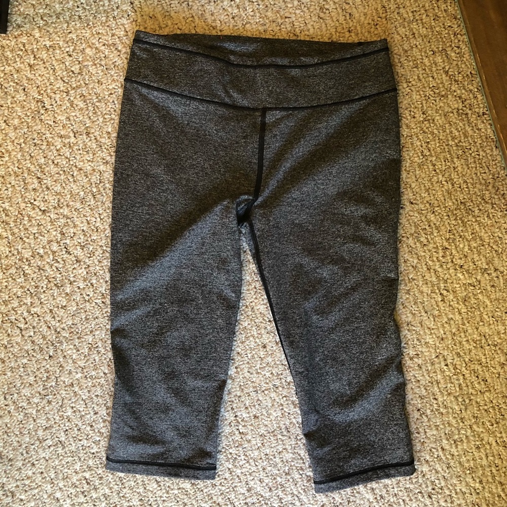 Victoria’s Secret VSX workout Capri EUC
